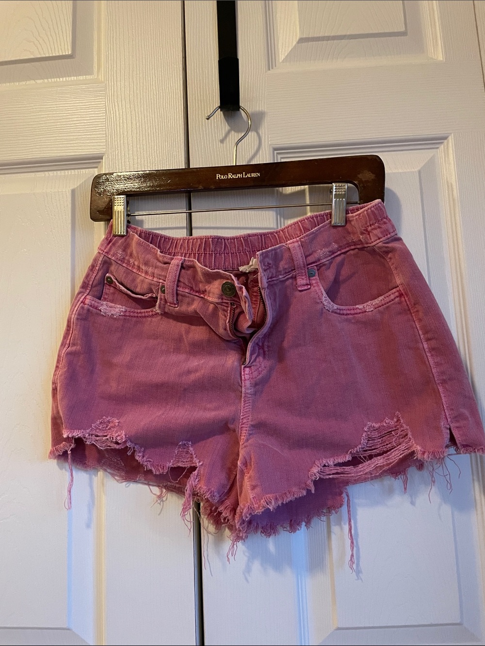 Aerie Pink Distressed Women's Denim Shorts with Frayed Hem